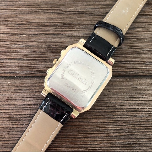 Vintage 90’s Black leather band watch - Picture 2 of 3